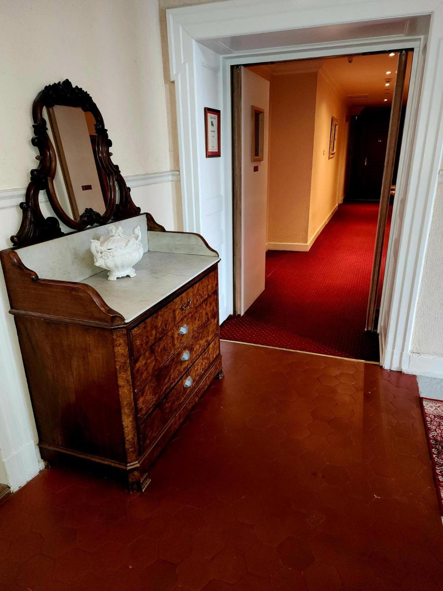 Hotel De L'Europe Basel Mulhouse Airport Сен-Луи Екстериор снимка